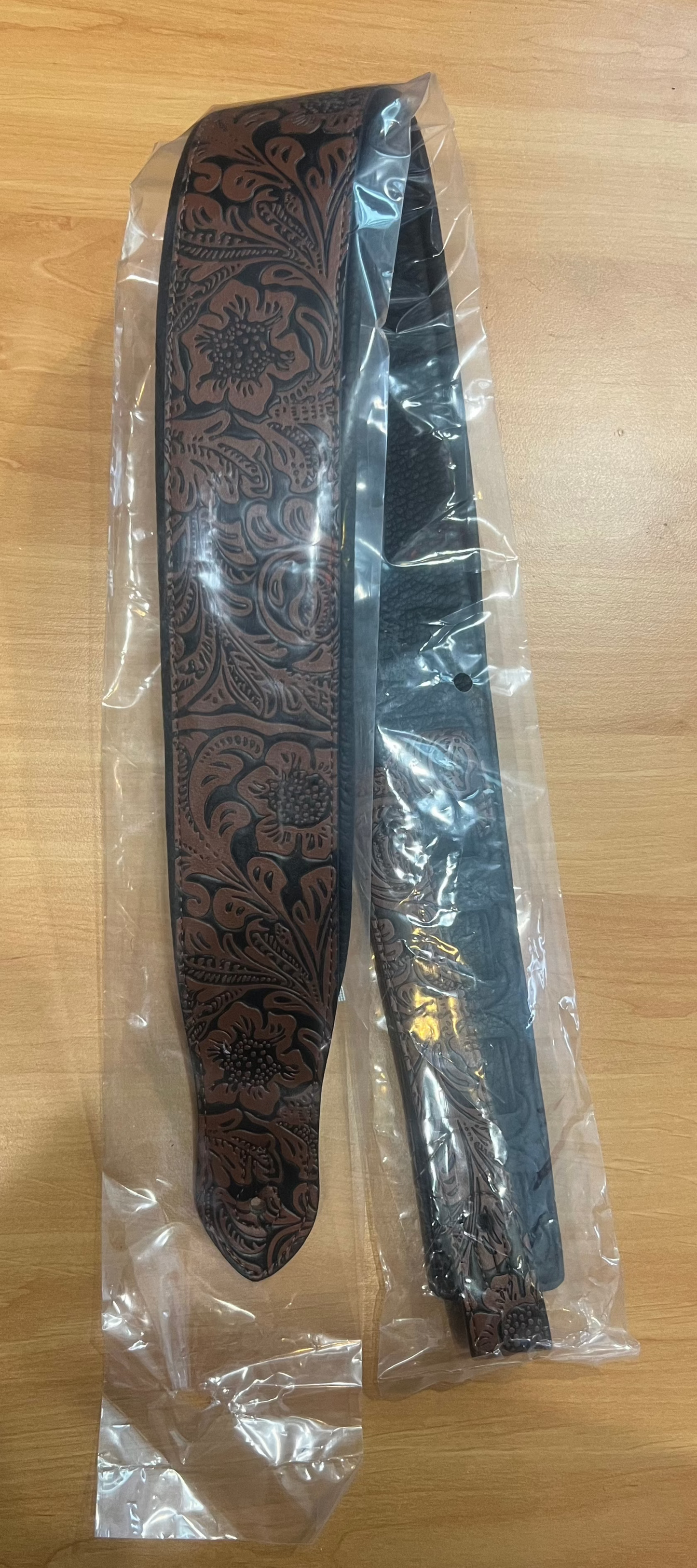 Cowboy style guitar strap